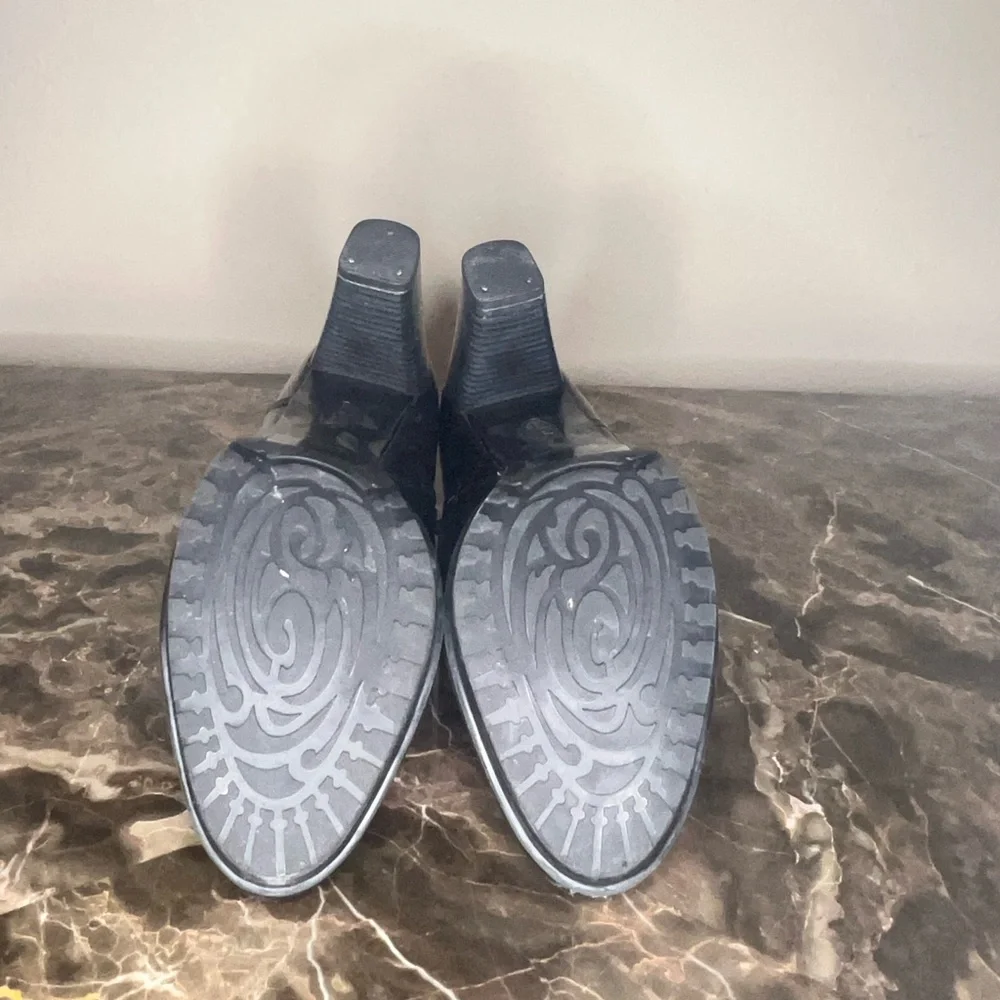 Clarks Artisan Black Ankle Boot 8.5 - Picture 2 of 3